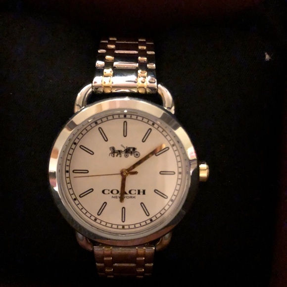 Coach Watch - Picture 5 of 5